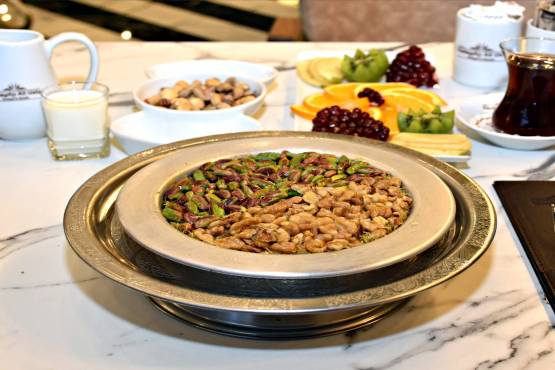 Yarı Cevizzade Yarı Fıstıkzade